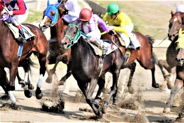 alt"Horse racing"